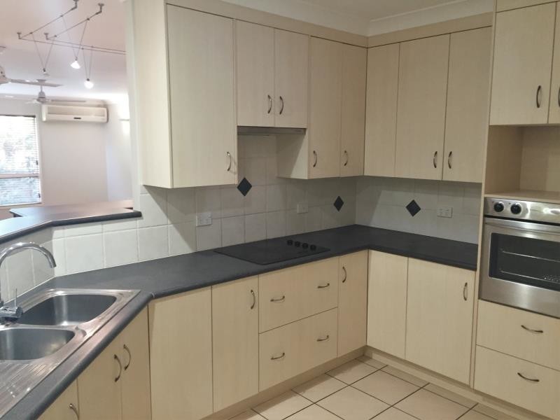 5 Thorsen Close, Gracemere QLD 4702